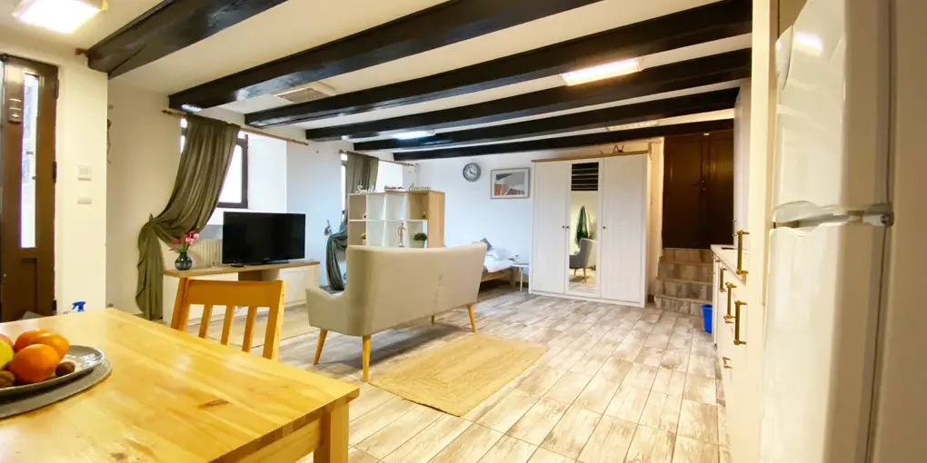 Cazare în Brașov pentru familii sau cupluri: cum alegi apartamentul potrivit