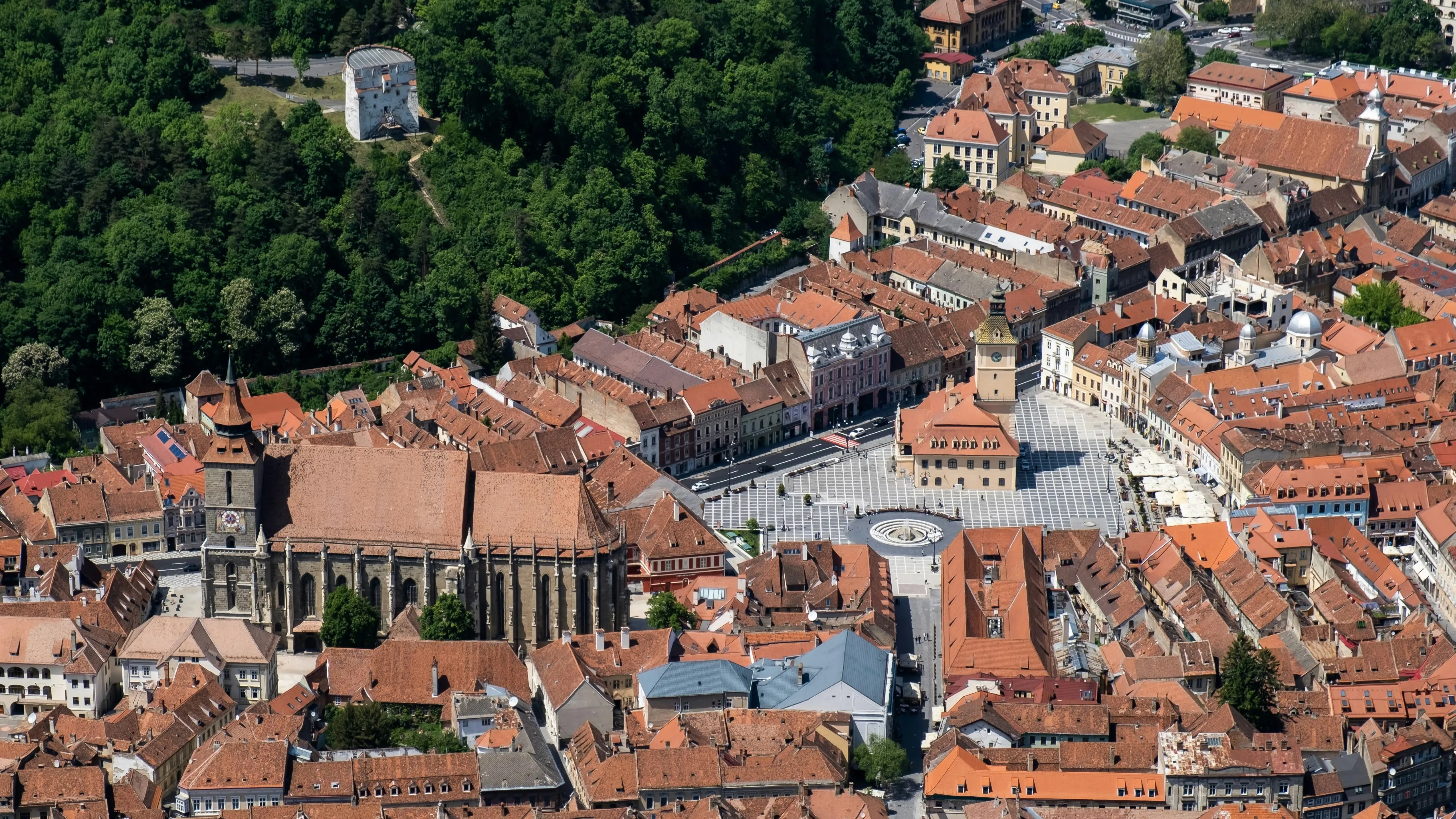 Vedere aeriană asupra Brașovului