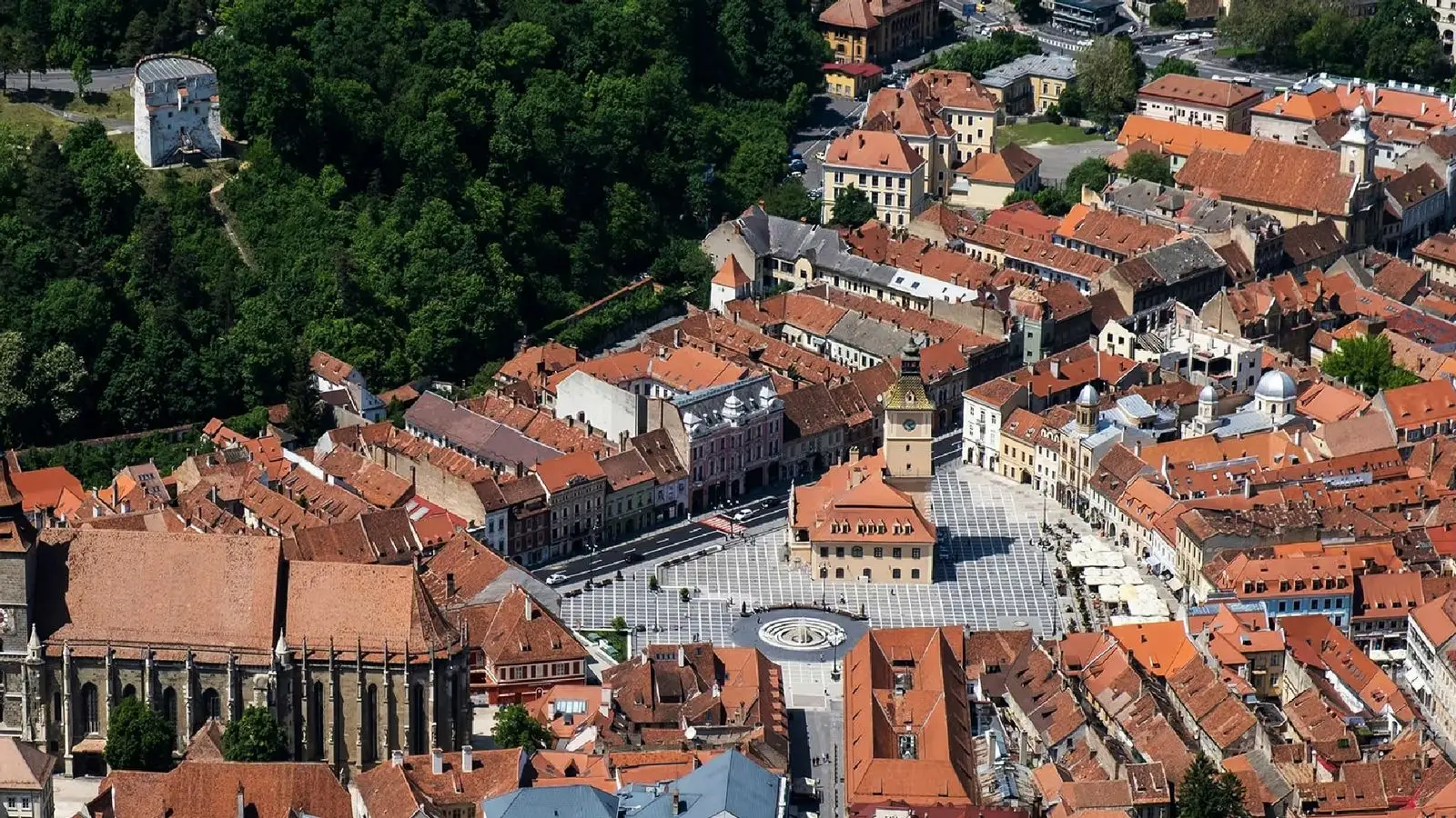 Cazare în Brașov centru vechi, cu tot orașul la câțiva pași