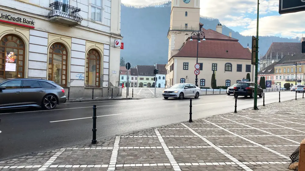 Itinerar de weekend în Brașov centru vechi pentru oaspeții cazați aproape de Piața Sfatului