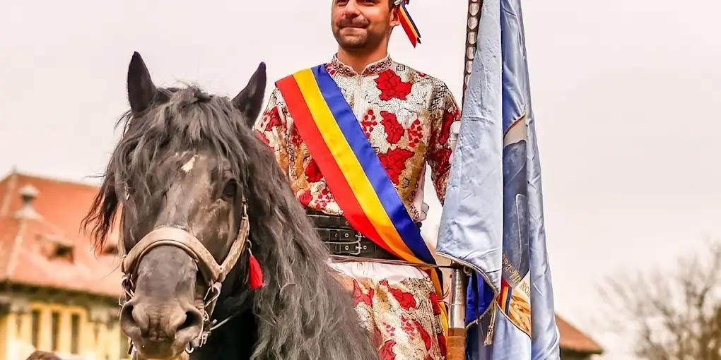 Junii Brașovului – O Tradiție Vie la Poalele Tâmpei