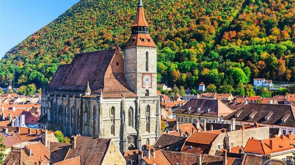 Top 5 locuri din Brașov la care ajungi pe jos din apartamentele noastre